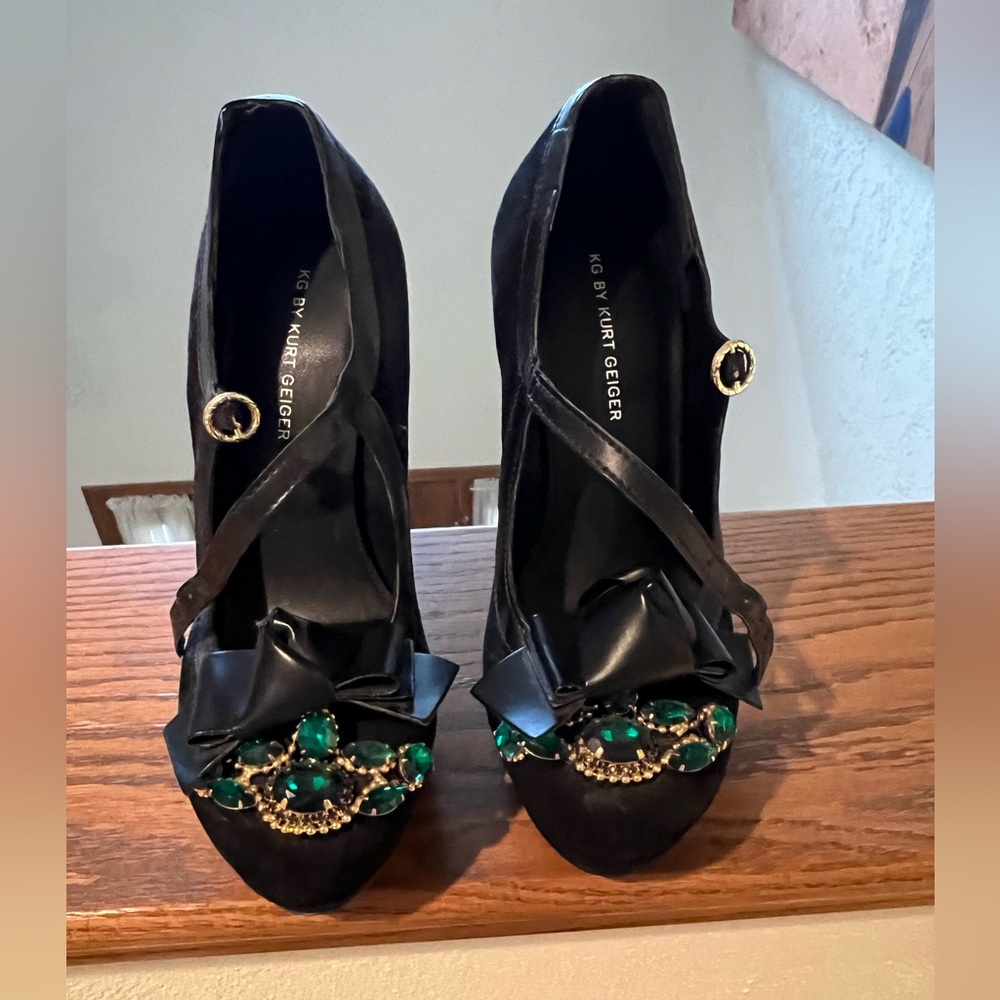 Kurt Geiger Black Heels with Green Accents